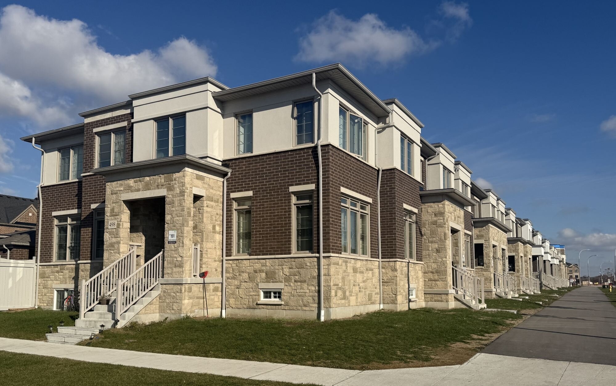 Estate Stone - Laurier